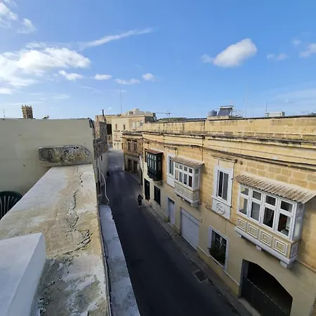 بيت ضيافة Splendid House Gozo 3*