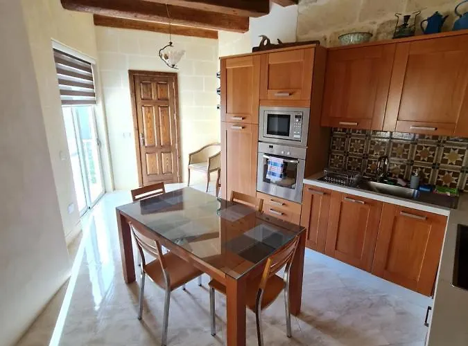 Splendid House Gozo 3*